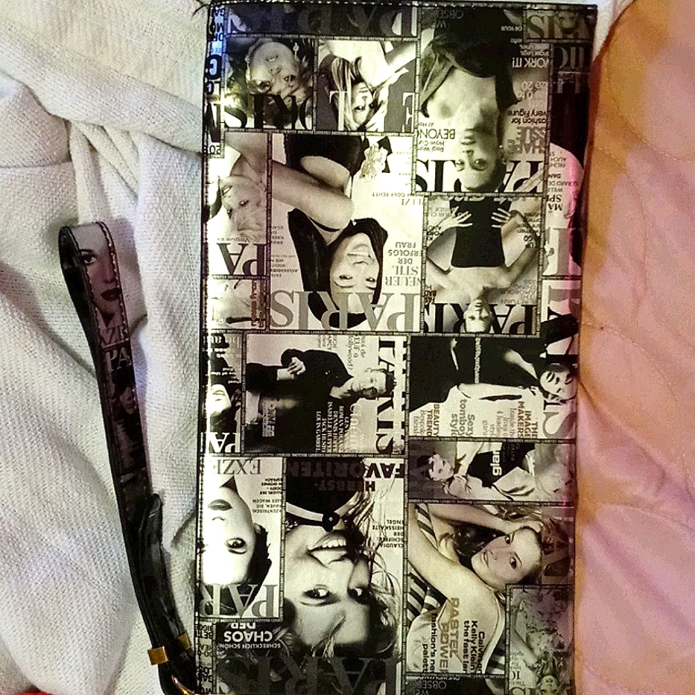 Clutch/ wristlet